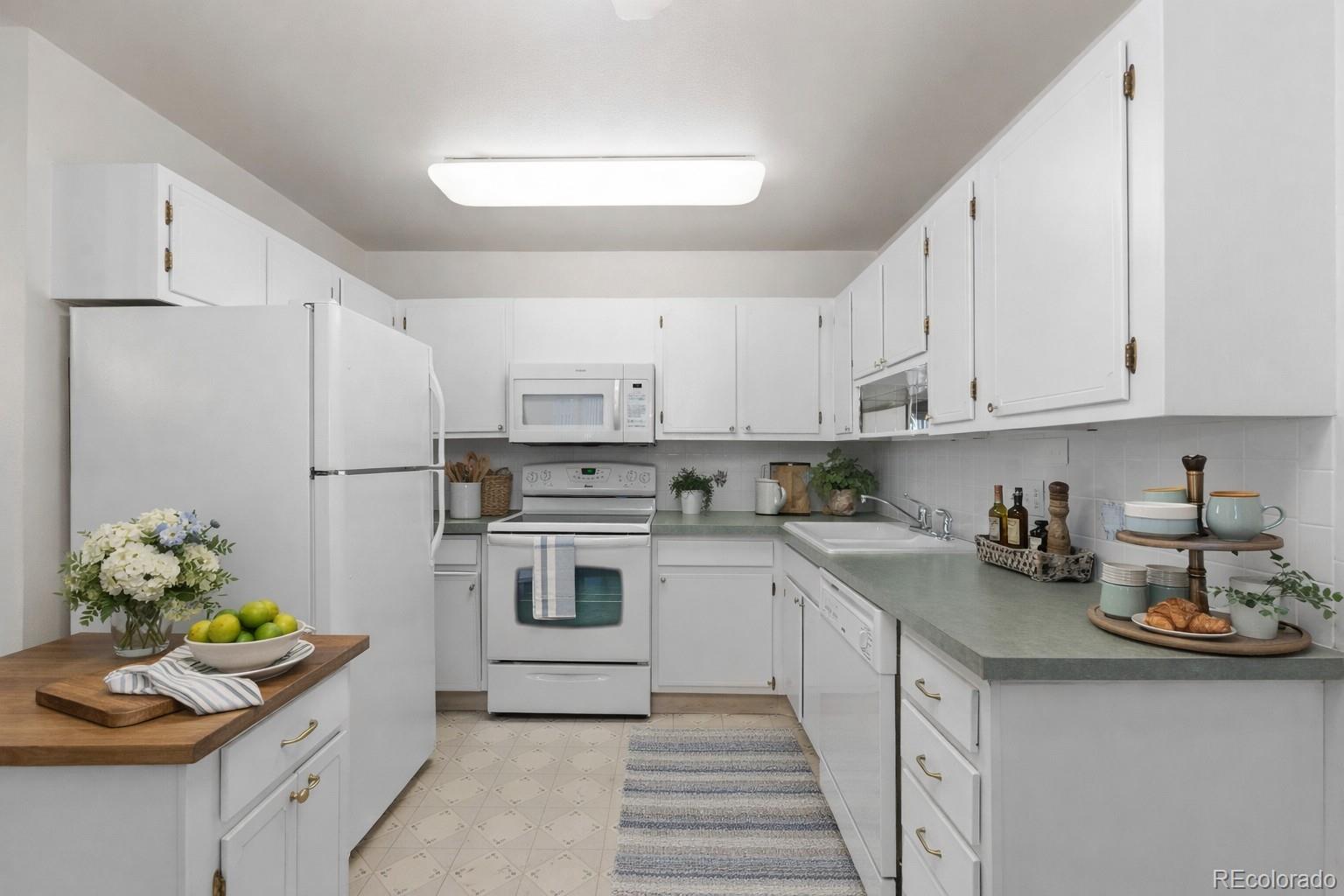 750 S Clinton Street 2B