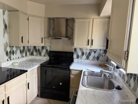 1811 S Quebec Way 256