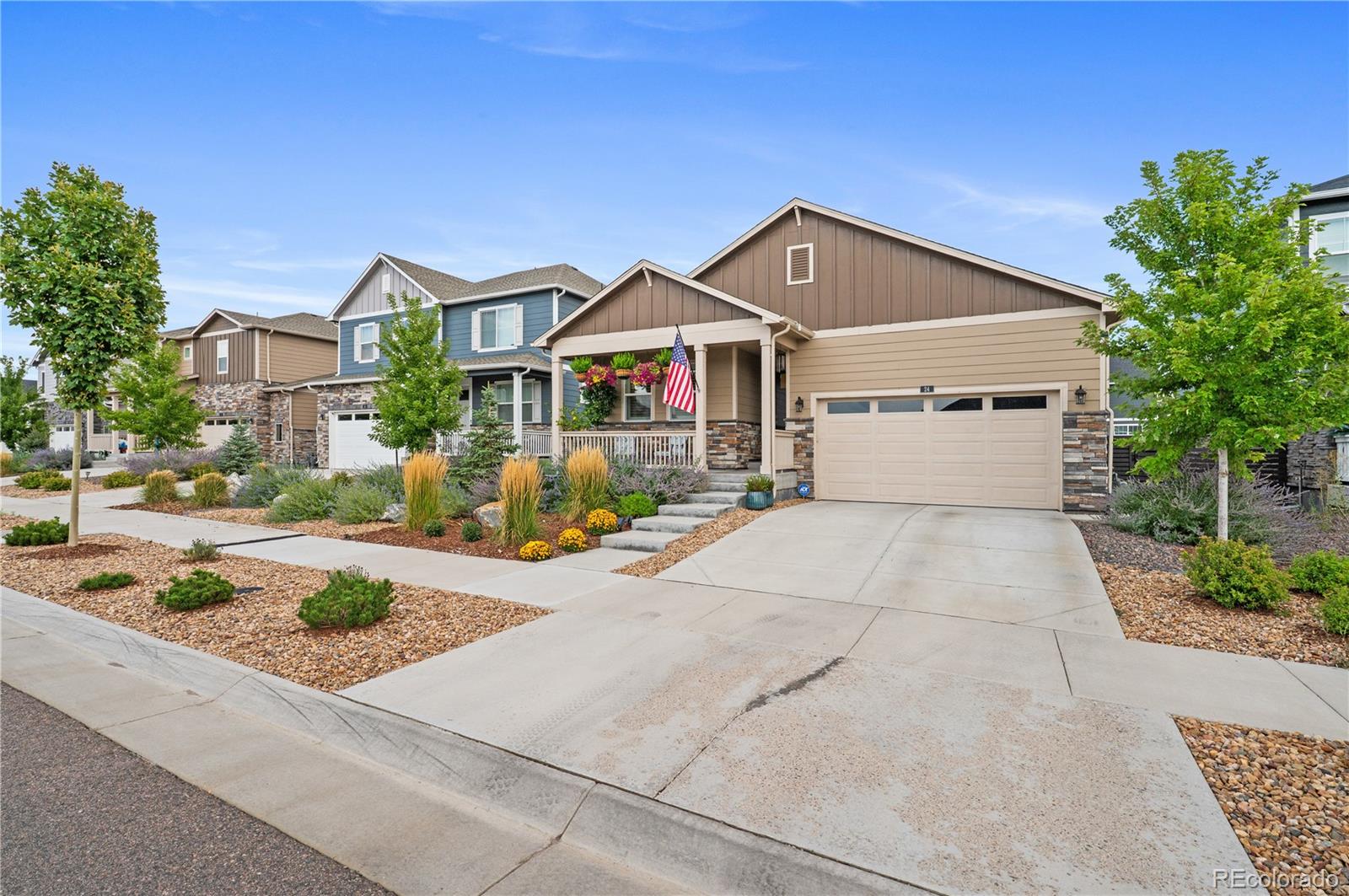 24 S Vandriver Way