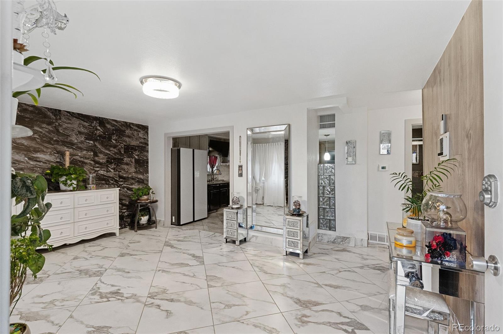 3017 Cimarron Street