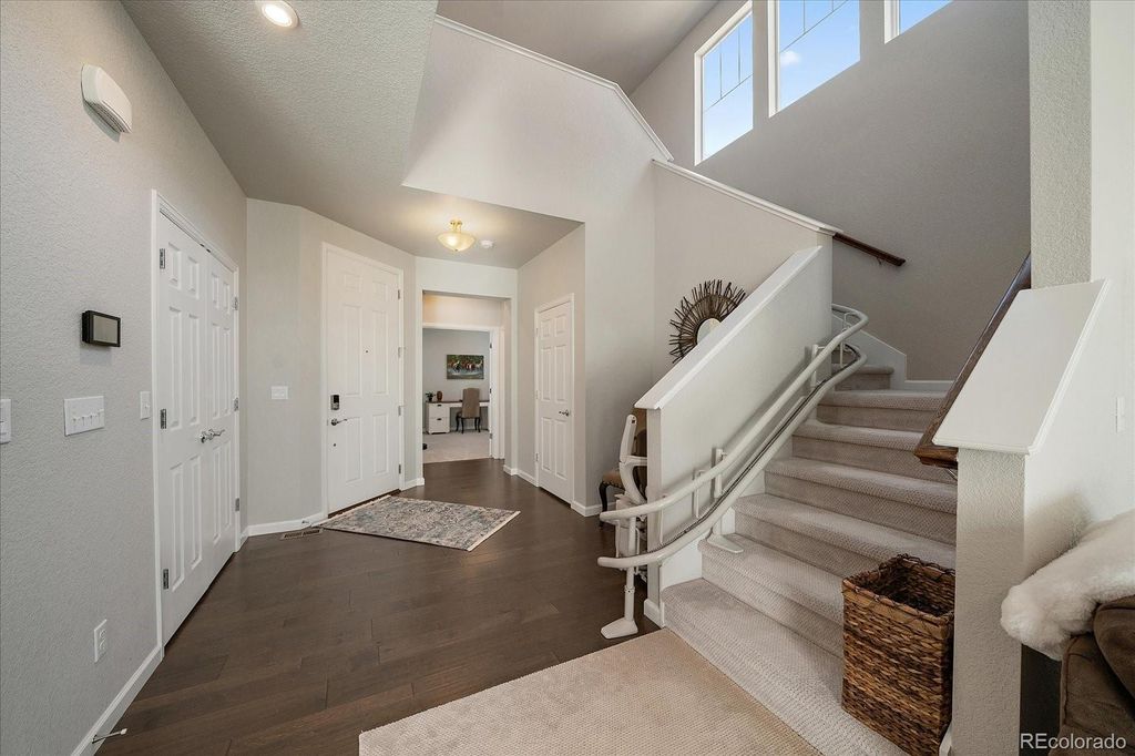 Photo of 883 Stagecoach Drive, Lafayette, CO 80026 (MLS # 8732123)