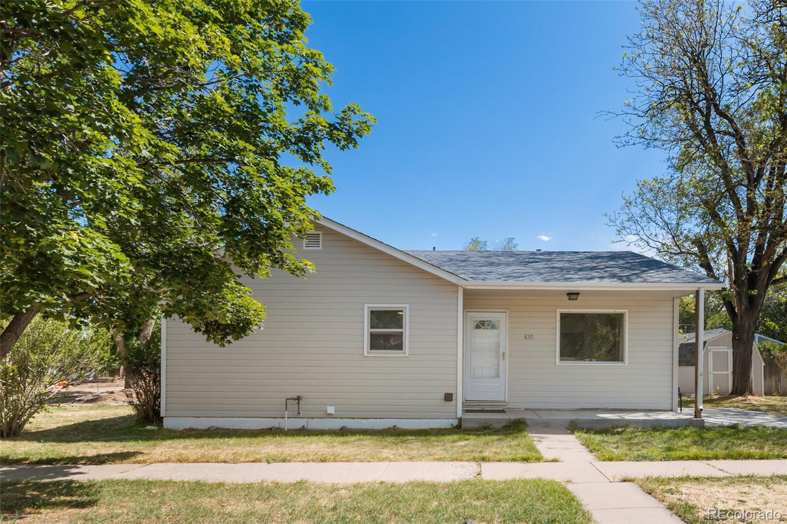 830 Forest Avenue