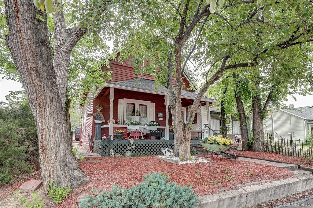 Photo of 5850 S Curtice Street, Littleton, CO 80120 (MLS # 7661544)