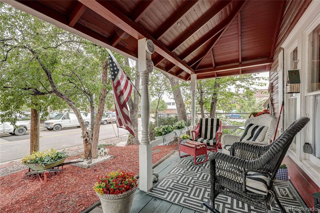 Photo of 5850 S Curtice Street, Littleton, CO 80120 (MLS # 7661544)