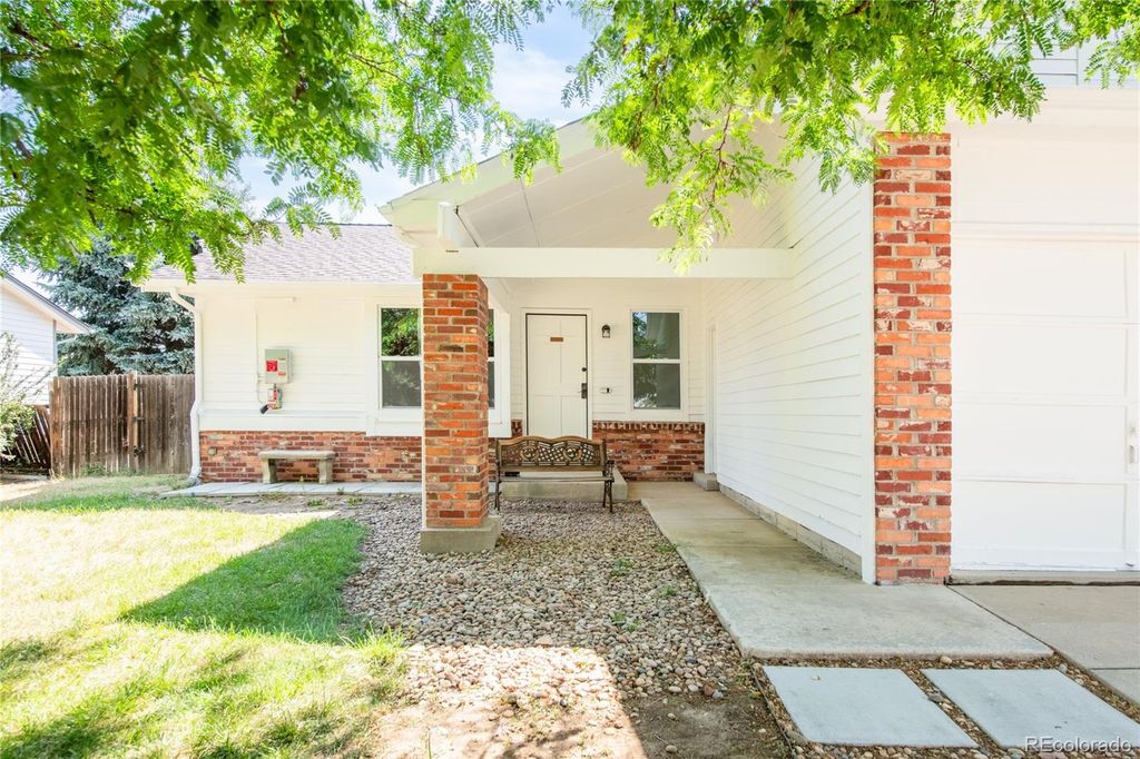 Photo of 18171 E Crestridge Drive, Centennial, CO 80015 (MLS # 6500320)