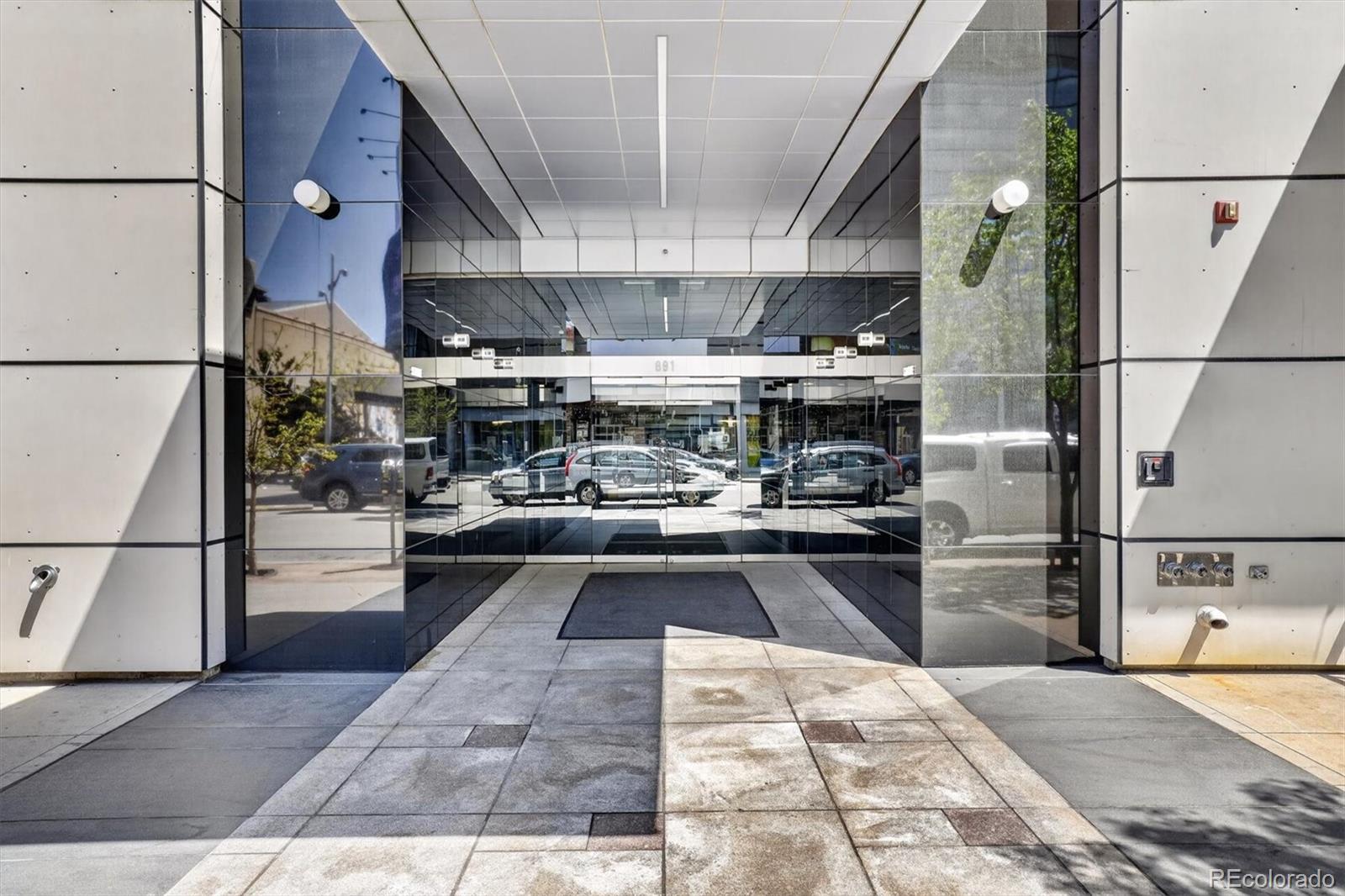 891 14th Street 3902