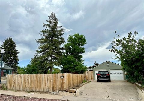 Single Family Residence in Wheat Ridge CO 3196 Depew Street 16.jpg