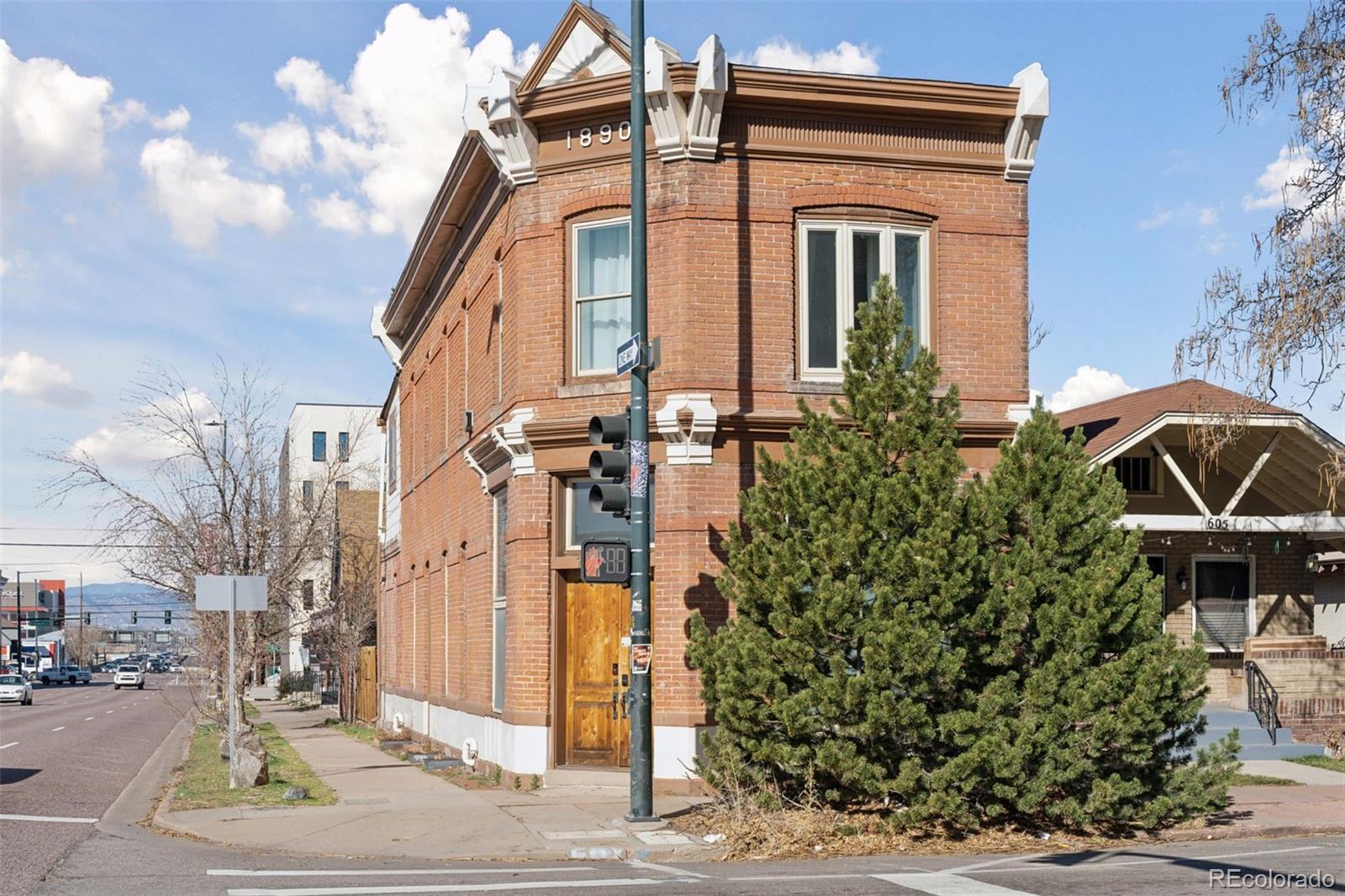 701 W 6th Avenue