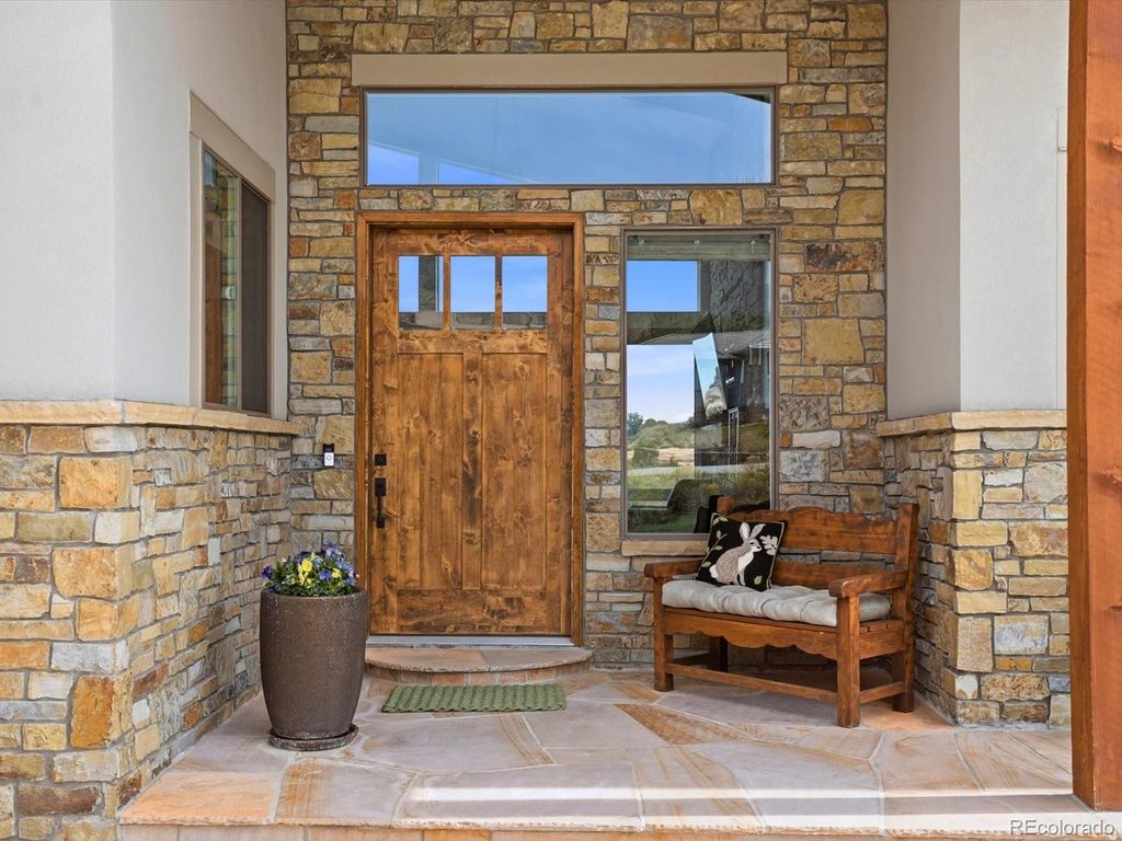 Photo of 10929 Elk Horn Run, Littleton, CO 80125 (MLS # 7740105)