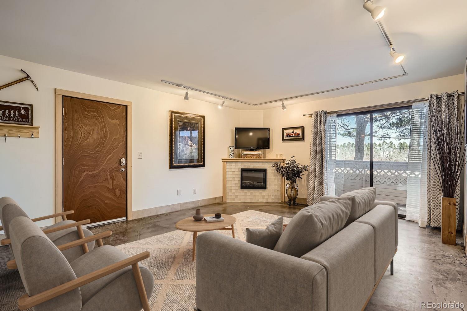 400 Zang Street 1-105, Lakewood, CO, 80228 3 400 Zang Street 1-105