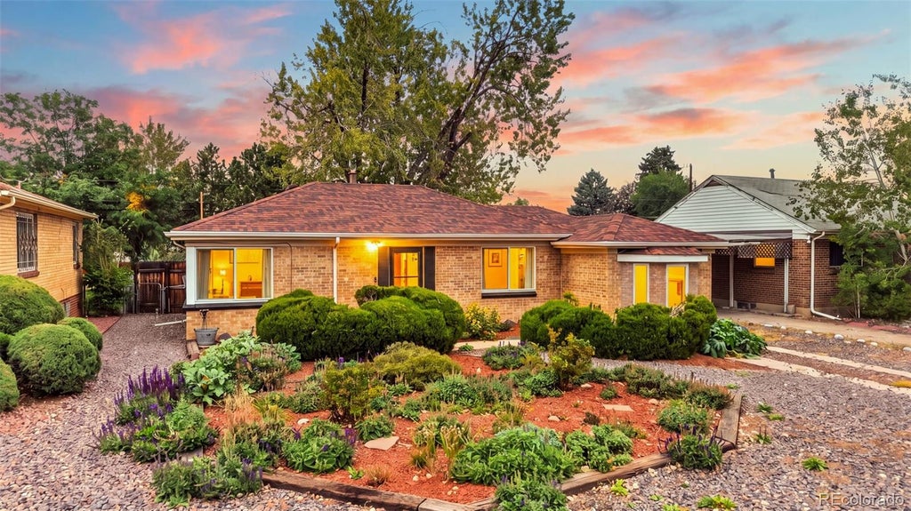 Photo of 3235 E 29th Avenue, Denver, CO 80205 (MLS # 2720825)
