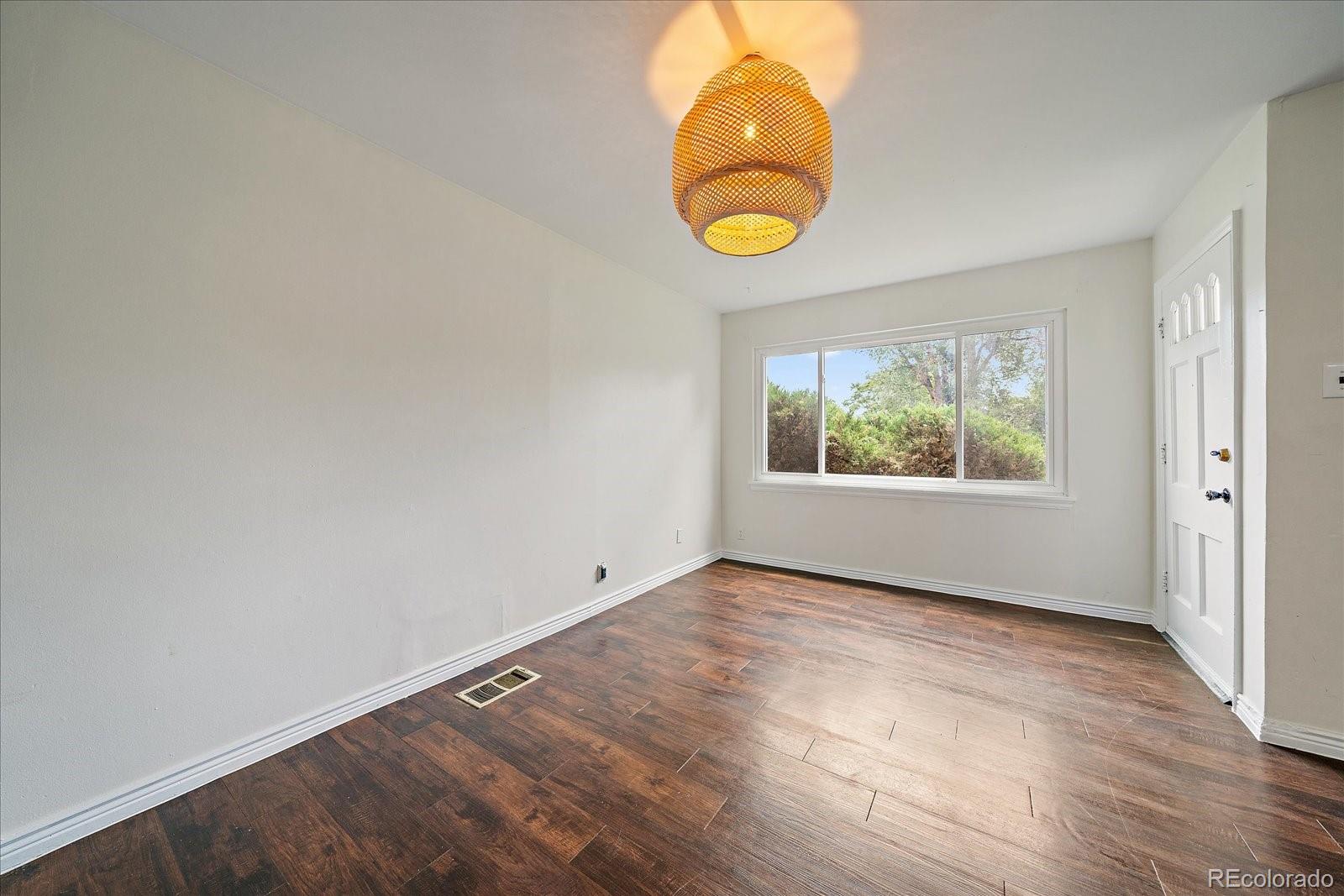 1909 Iola Street, Aurora, CO, 80010 2 1909 Iola Street