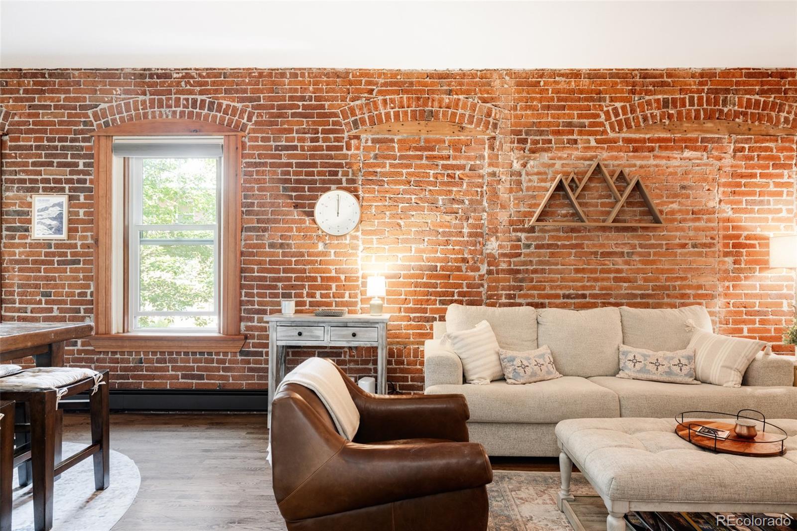 3249 W Fairview Place 111