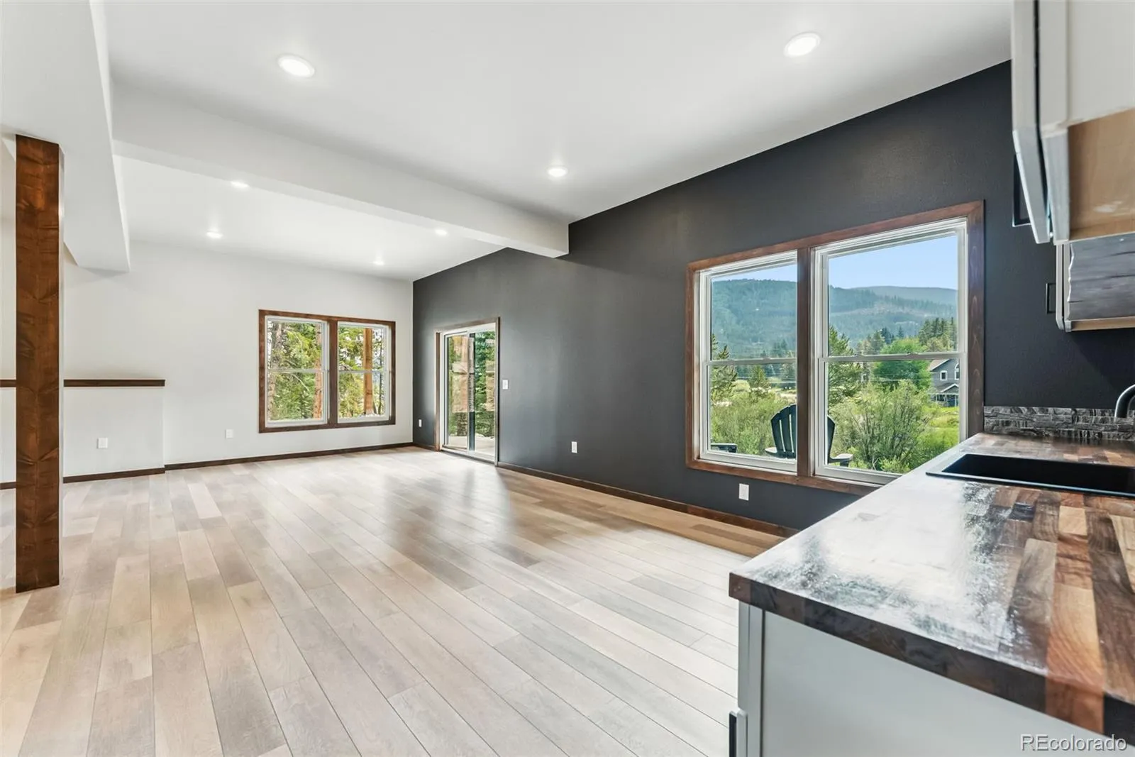 Breckenridge, Colorado 80424, United States, 4 Bedrooms Bedrooms, ,5 BathroomsBathrooms,Residential,Active,179767