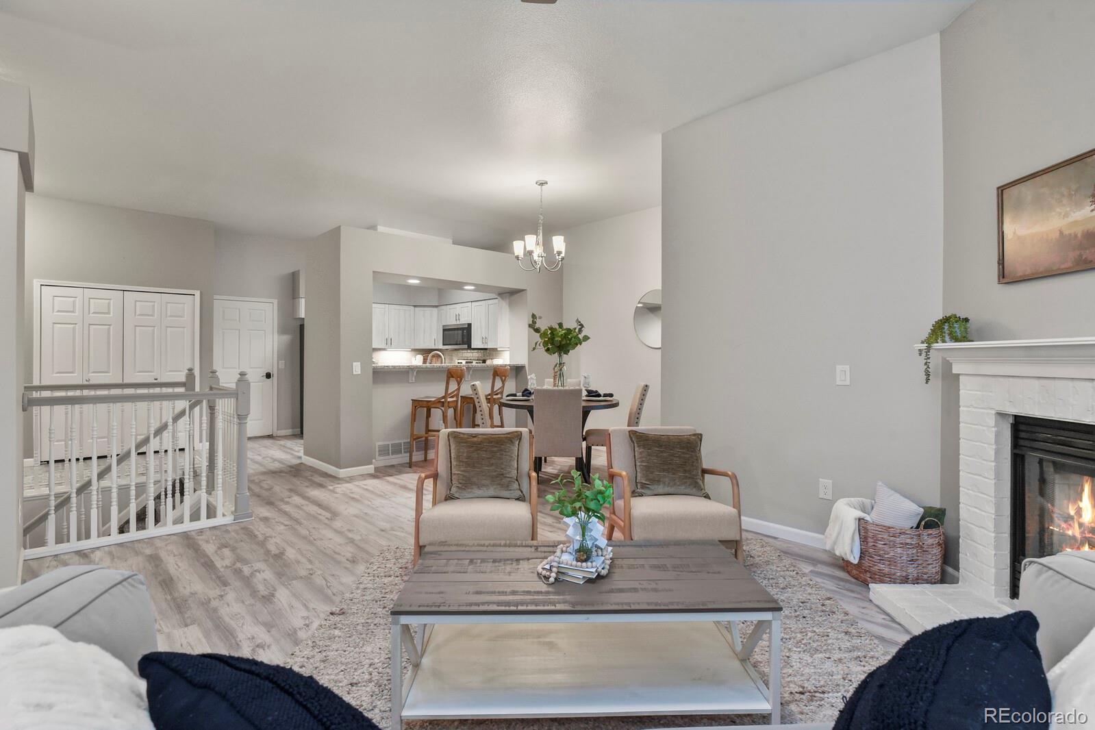 6868 LOS REYES Circle