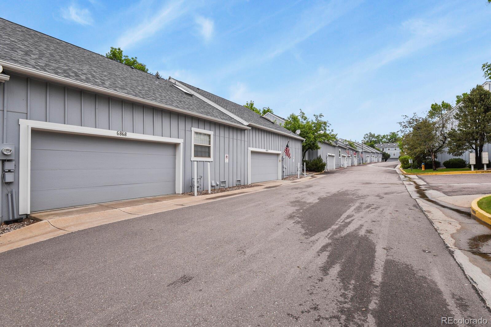 6868 LOS REYES Circle