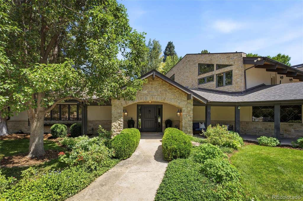 Photo of 4980 S Lafayette Lane, Cherry Hills Village, CO 80113 (MLS # 5016359)