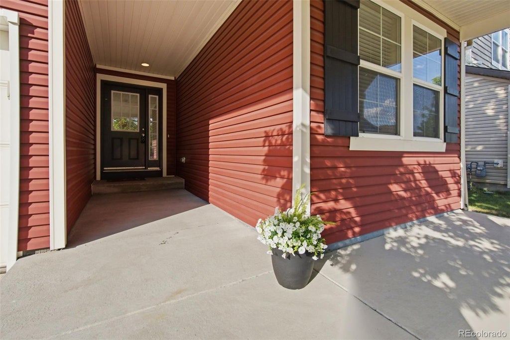 Photo of 1904 Coach House Loop, Castle Rock, CO 80109 (MLS # 9644485)