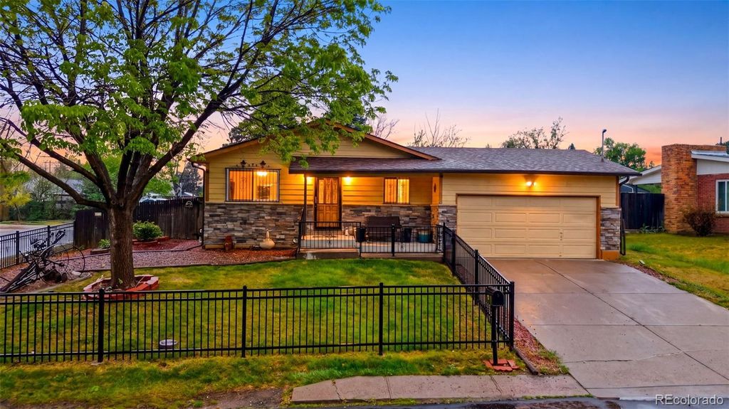 Photo of 455 Ingalls Street, Lakewood, CO 80226 (MLS # 6328811)