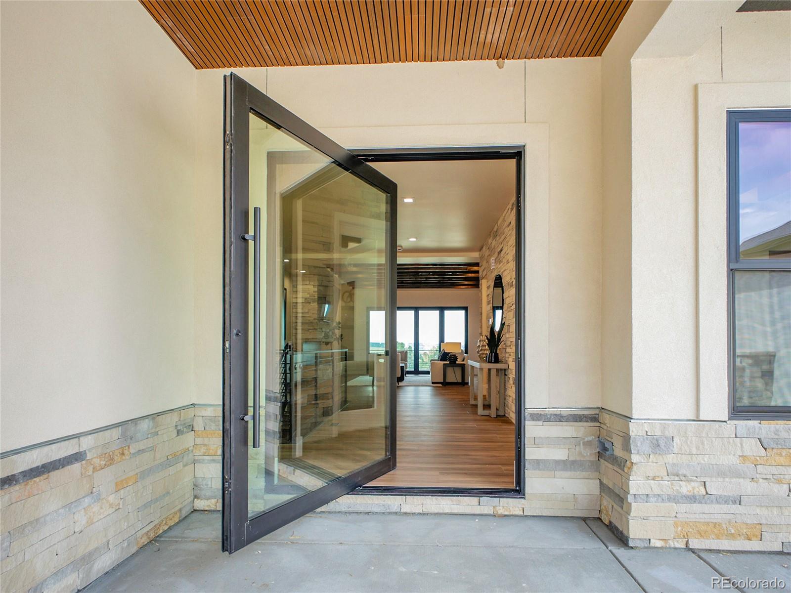 1555 Arrowpoint Court