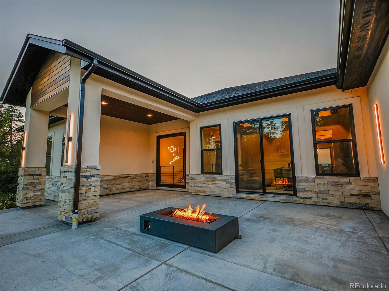 1555 Arrowpoint Court