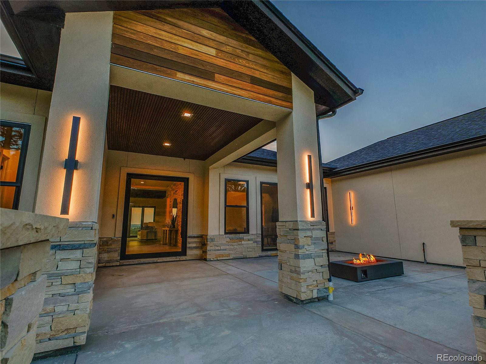 1555 Arrowpoint Court