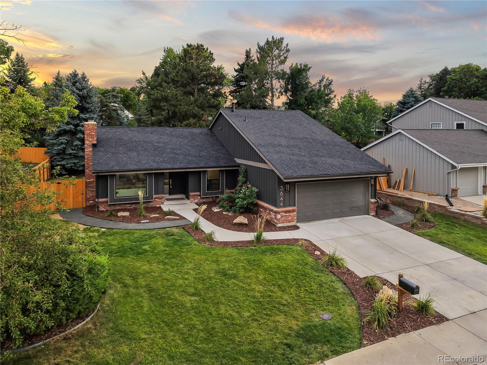 3644 E Fremont Place