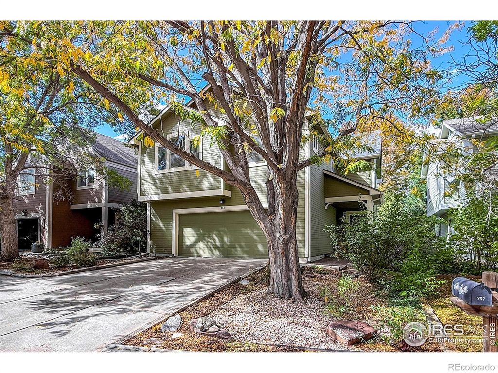 Photo of 767 Thornwood Circle, Longmont, CO 80503 (MLS # IR1044957)