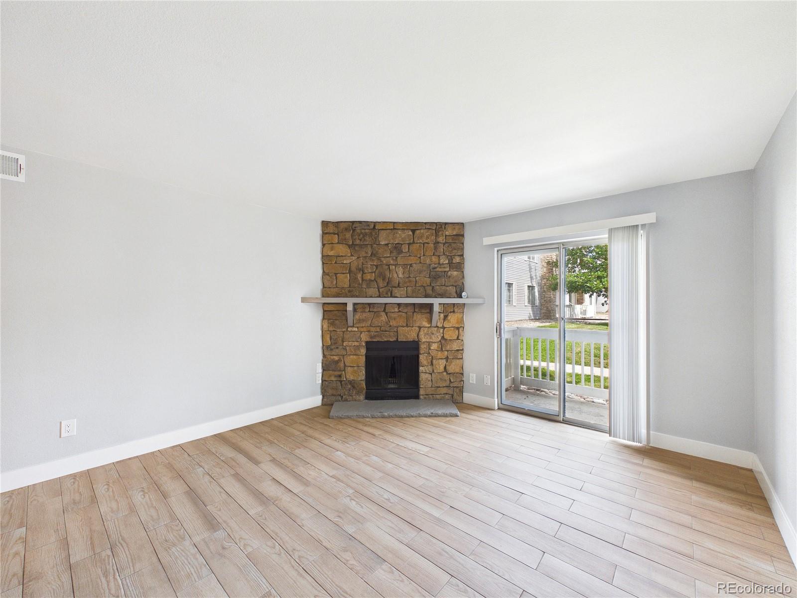 1926 S Vaughn Way 104
