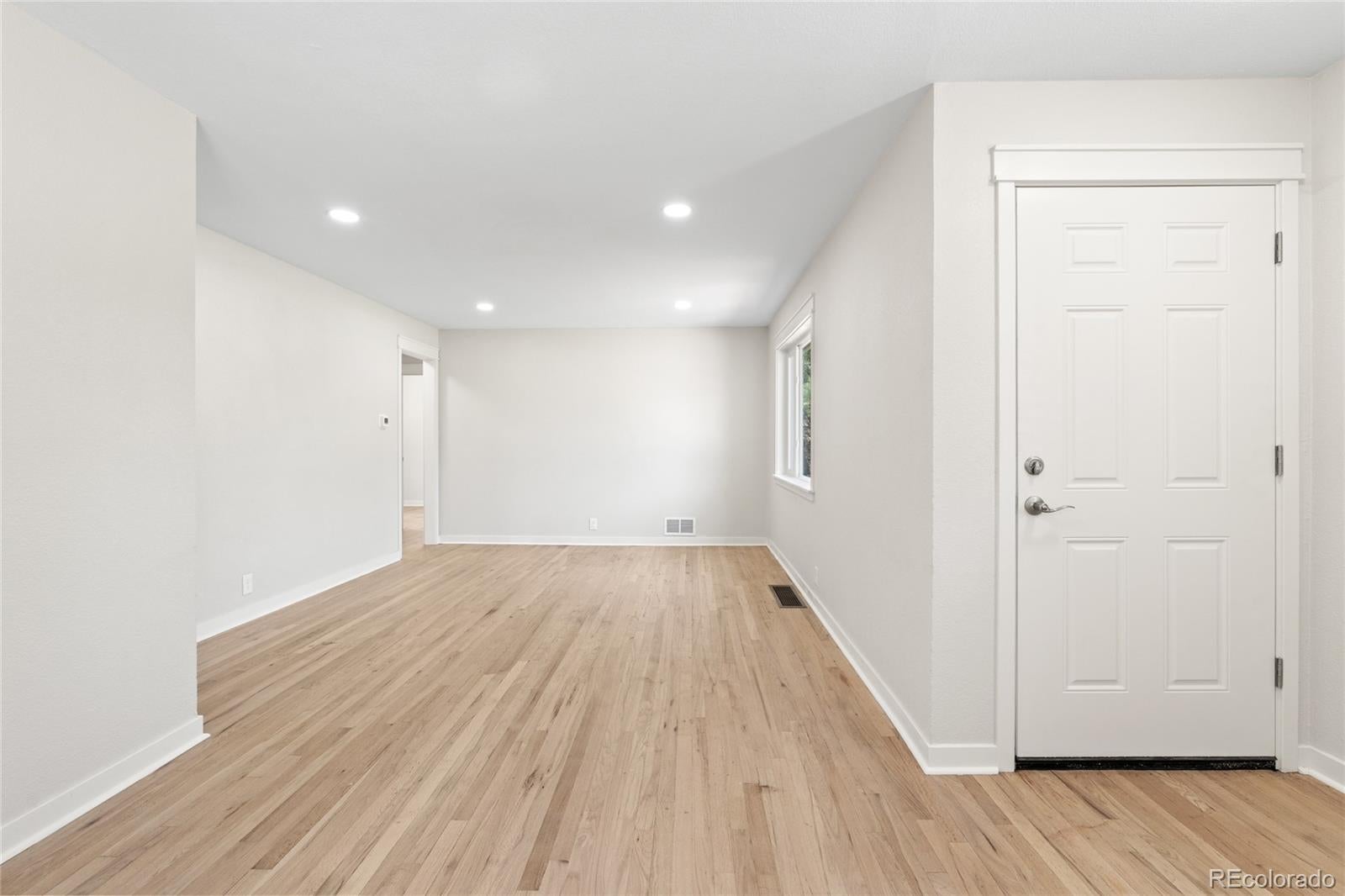 3459 S Fairfax Street