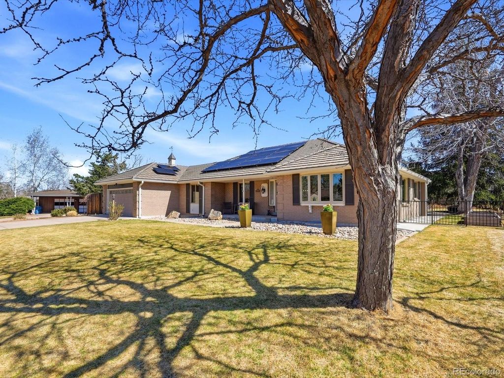 Photo of 2410 Urban Street, Lakewood, CO 80215 (MLS # 2635807)