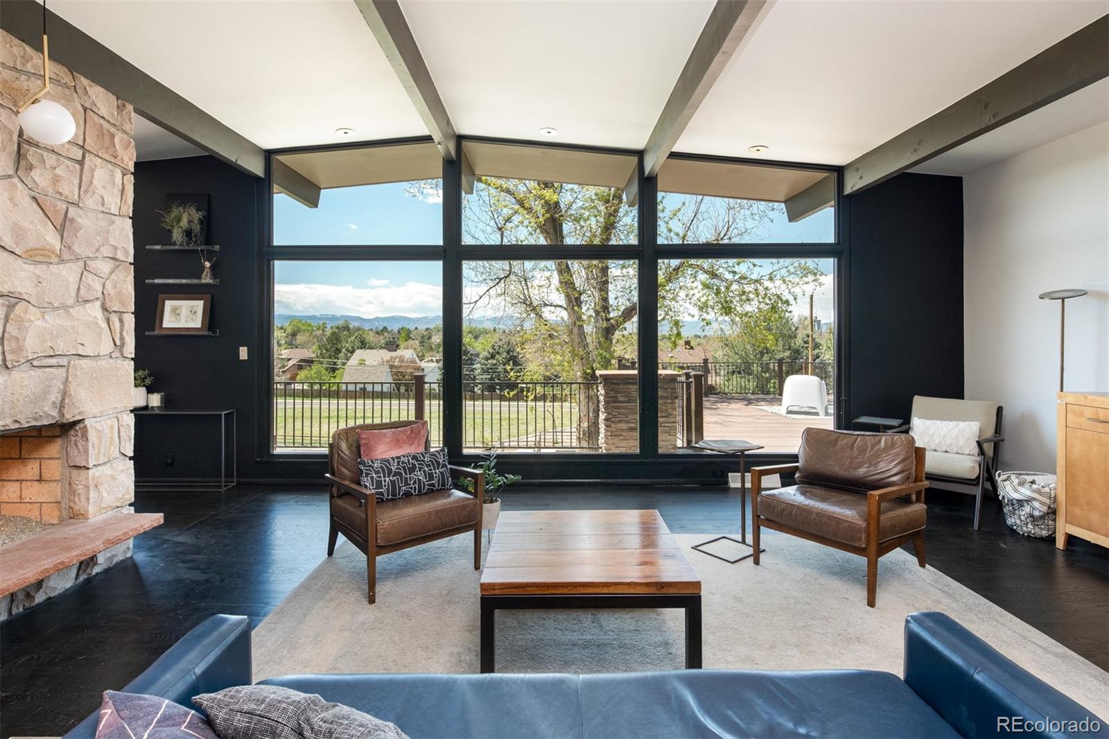 8 Lindenwood Drive