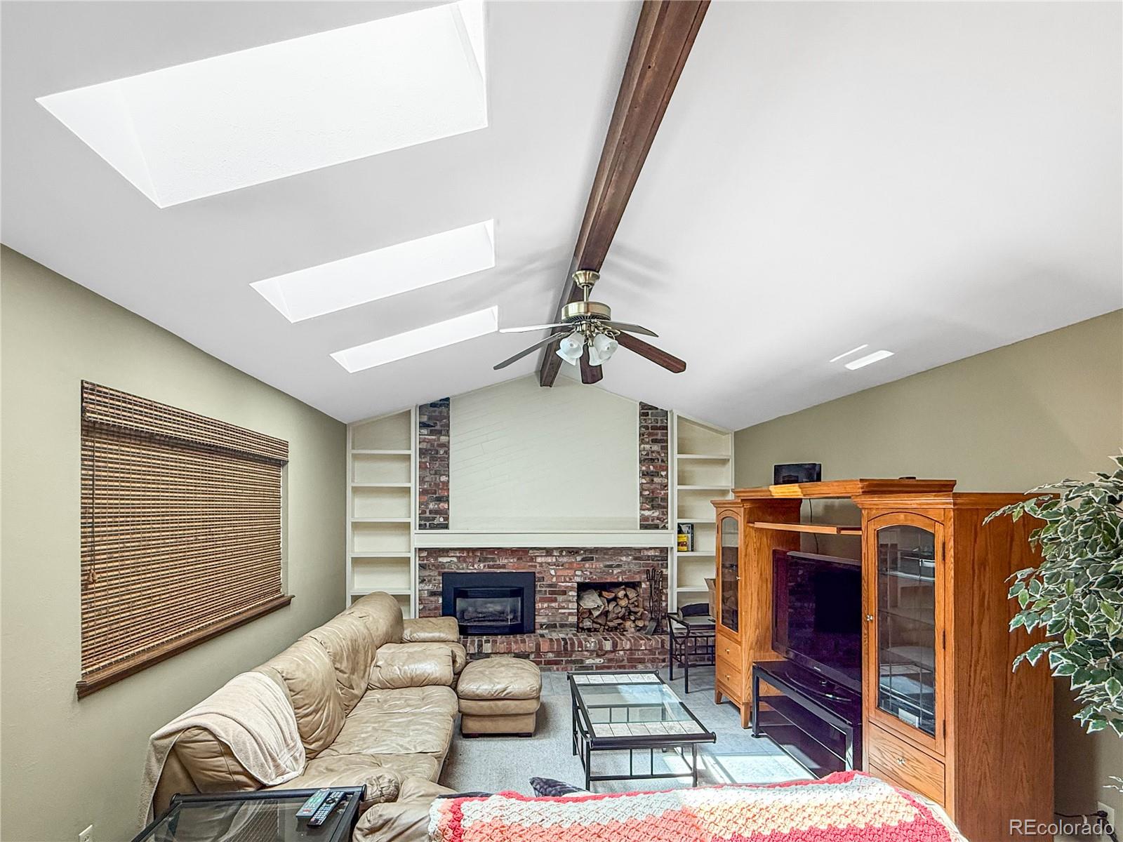 6104 E Mineral Drive