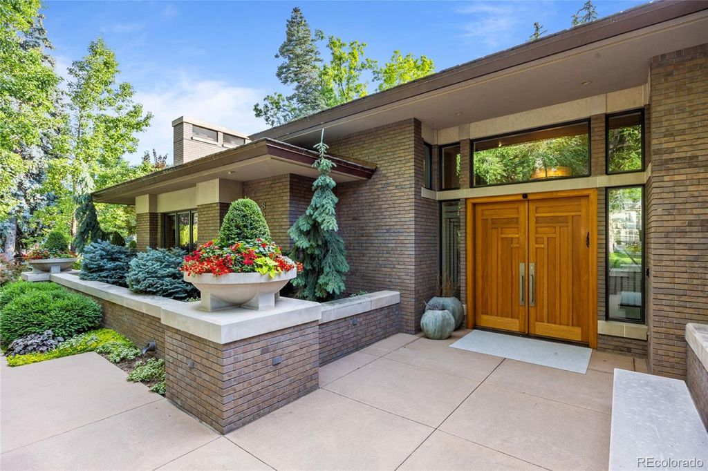 Photo of 825 S Adams Street, Denver, CO 80209 (MLS # 9917085)