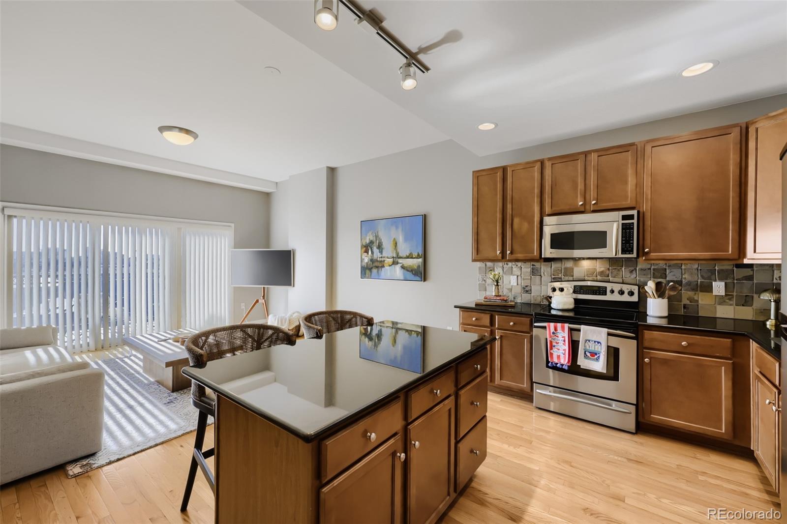 1950 N Logan Street 807