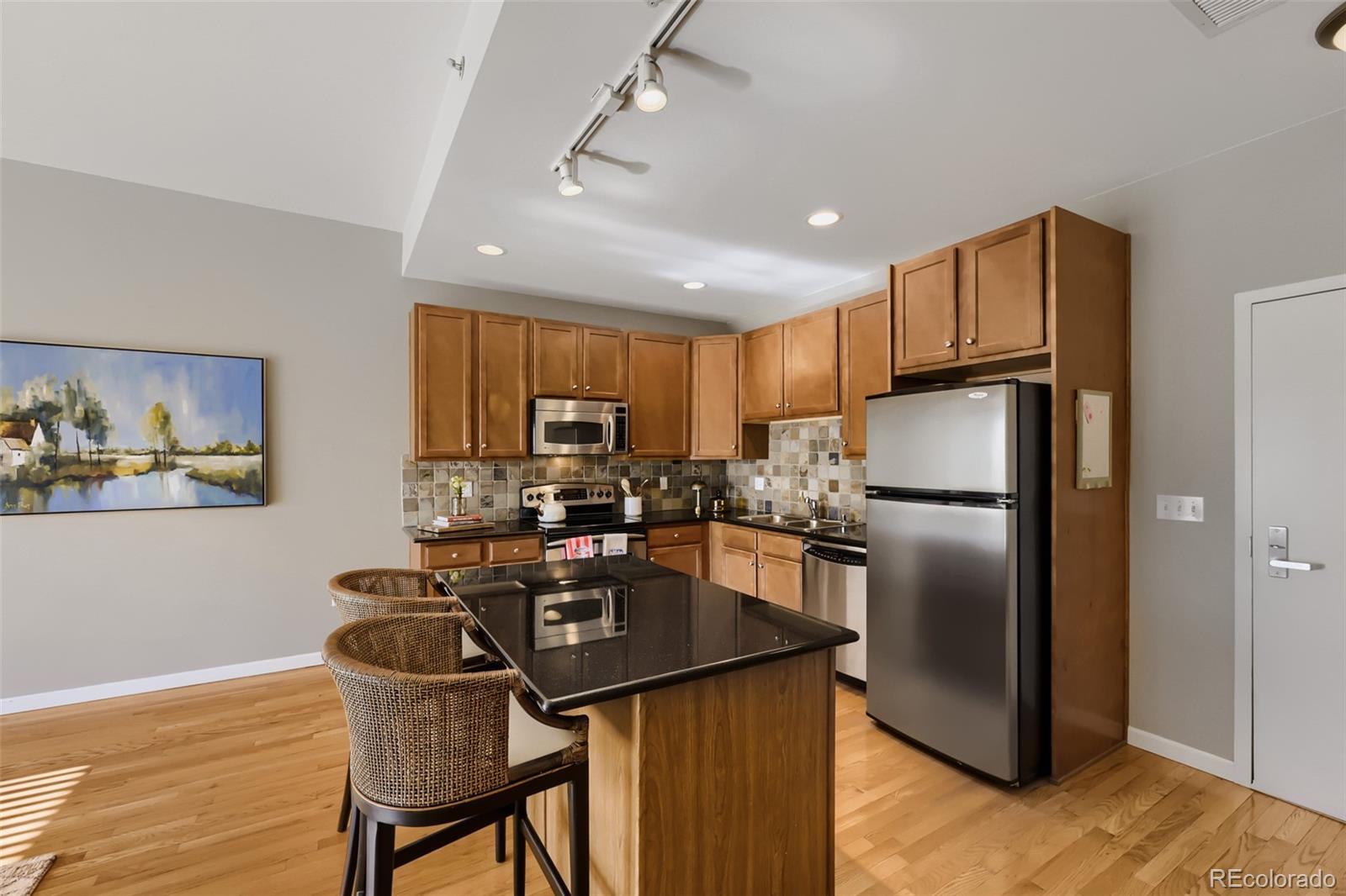 1950 N Logan Street 807