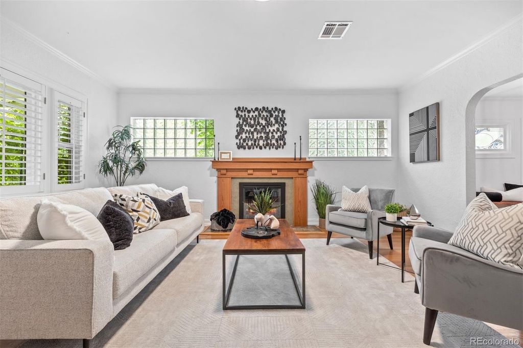 Photo of 4305 E 17th Avenue Parkway, Denver, CO 80220 (MLS # 4941601)