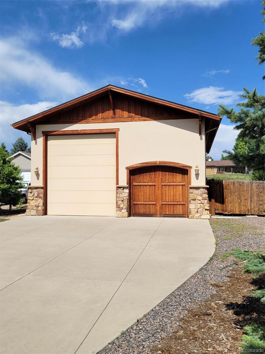 6825 Apache Road