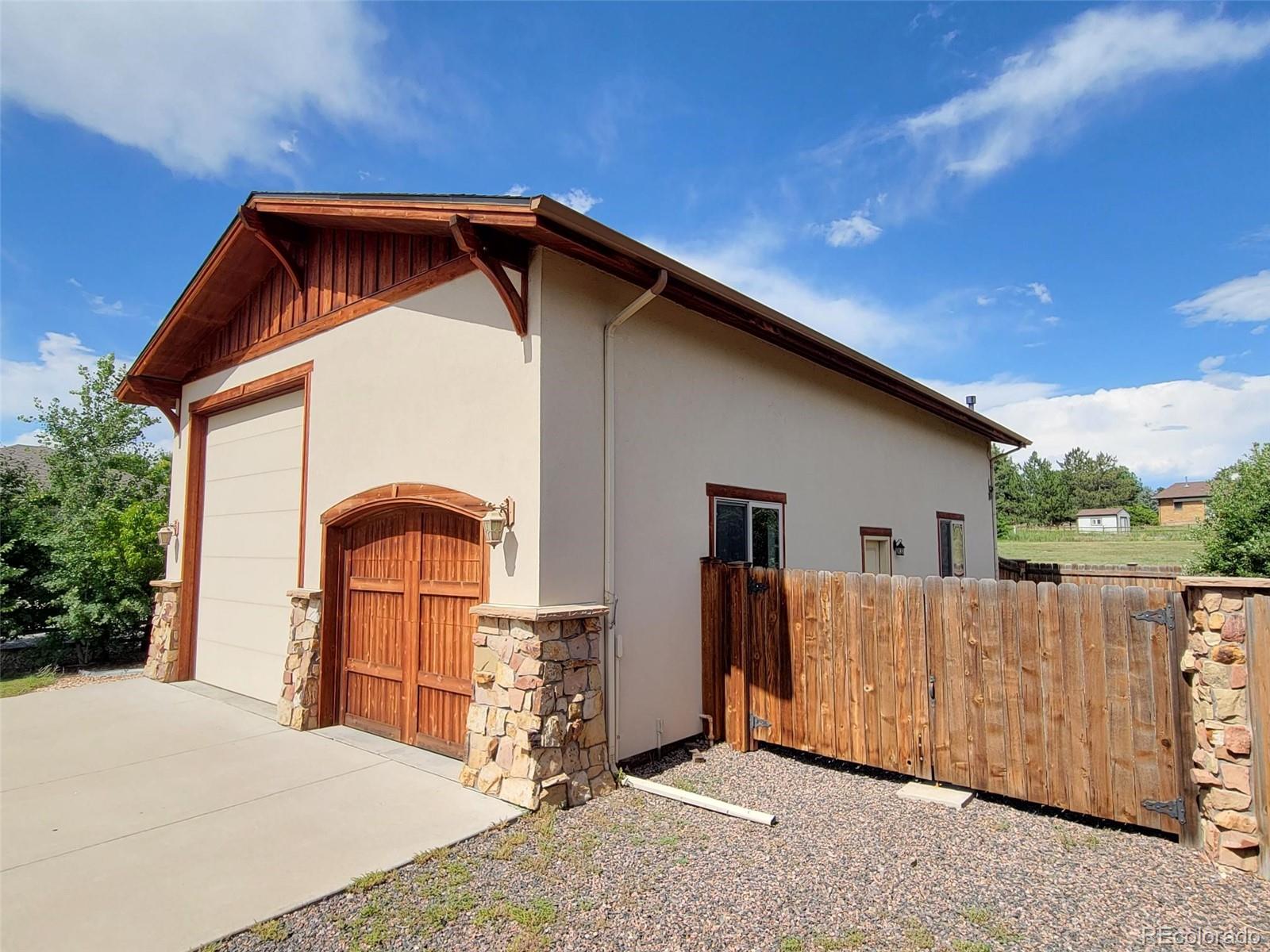 6825 Apache Road