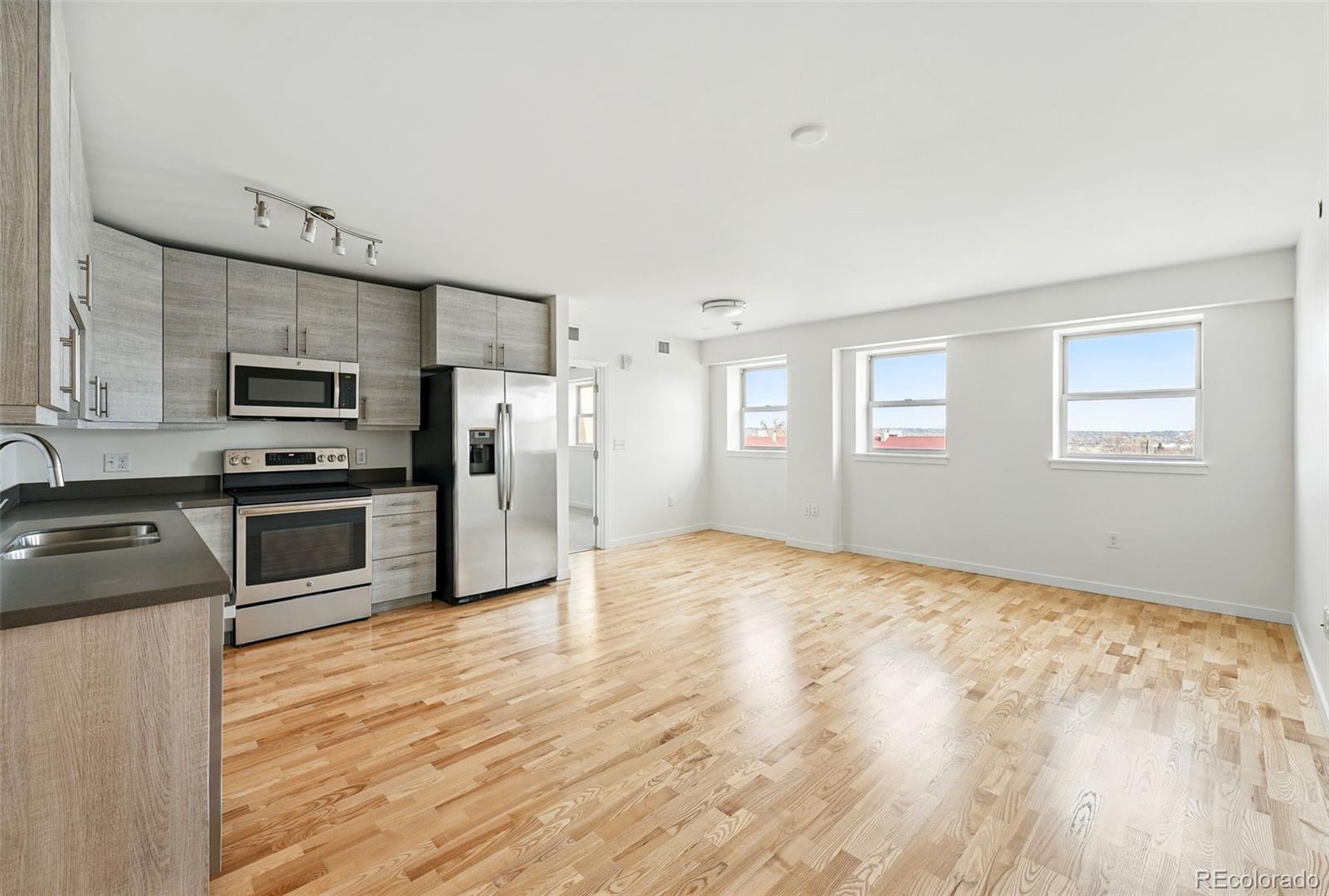 2835 W Parkside Place 305