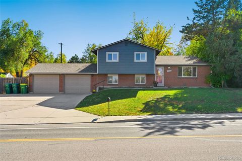 Photo of 11760 W 32nd Ave Ave, Wheat Ridge, CO 80033 (MLS # 2912793)