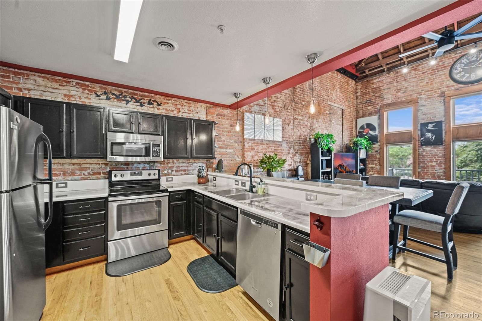 2711 Welton Street 201