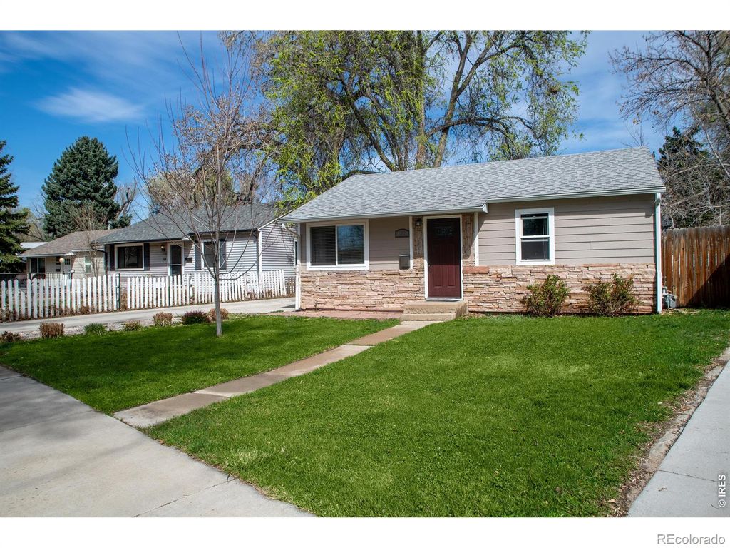 Photo of 128 E 5th Avenue, Longmont, CO 80504 (MLS # IR1053612)