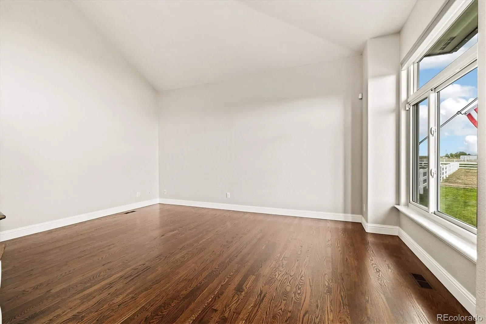 Brighton, Colorado 80602, United States, 5 Bedrooms Bedrooms, ,4 BathroomsBathrooms,Residential,Active,179109