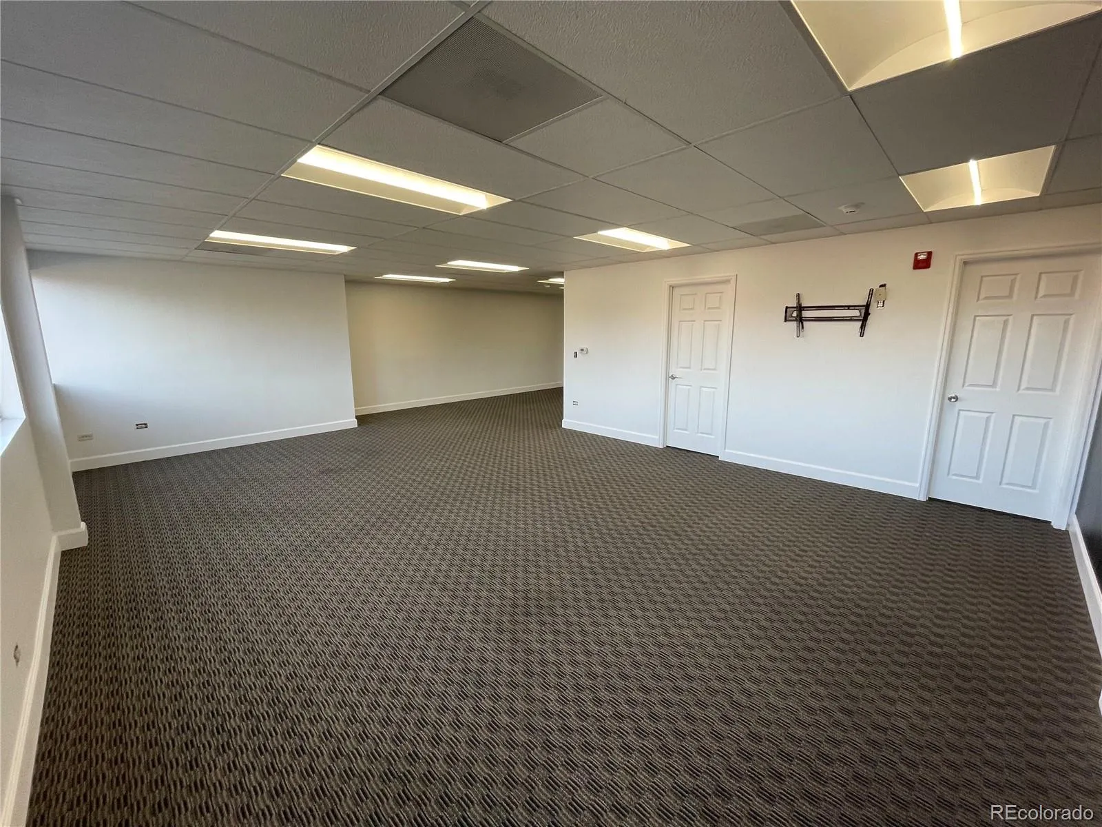 Centennial, Colorado 80112, United States, ,Commercial,Active,239049