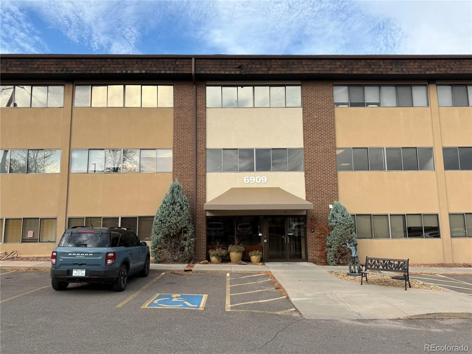 Centennial, Colorado 80112, United States, ,Commercial,Active,239049