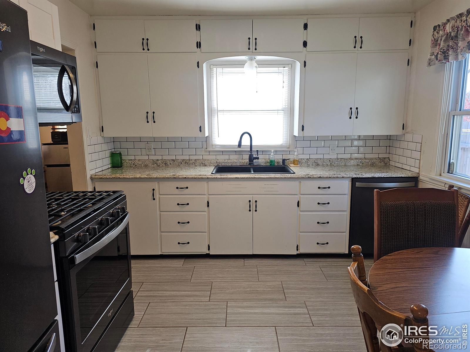 216 N 8th Avenue