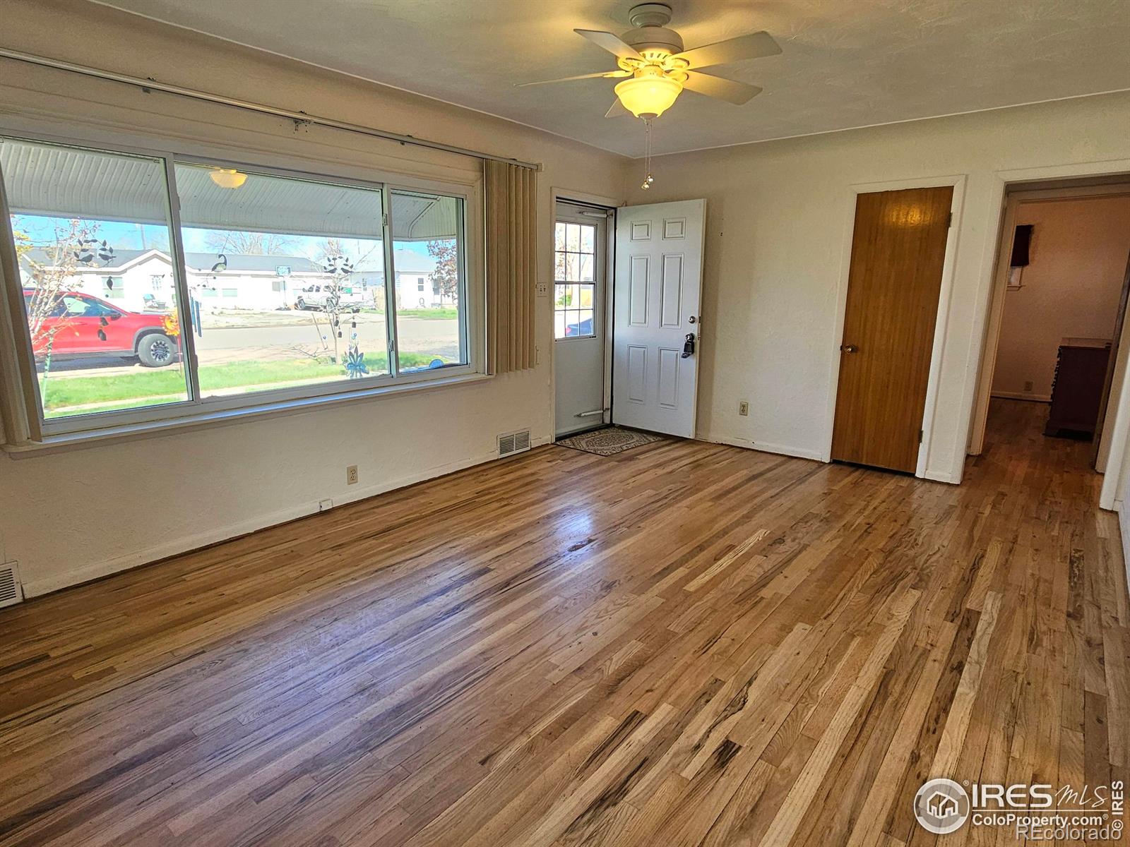 216 N 8th Avenue