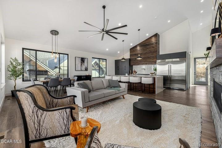 634 Lower Ranch View Road