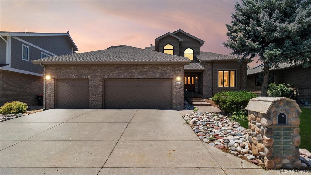 Photo of 1123 Oakhurst Drive, Broomfield, CO 80020 (MLS # 1733527)